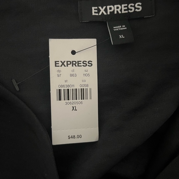 2 for $30 Express crop top - Picture 5 of 6